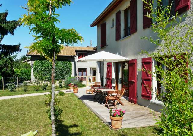 Photo Maison & chambre d'hte  Dcines charpieu Biscotte bed & breakfast - decines cha ... 