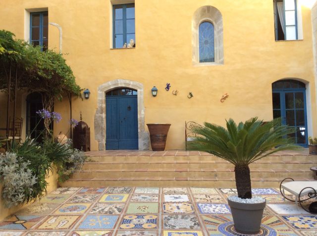 Photo Chambre d'hte Besse sur issole Bed and breakfast in provence in a for ... 
