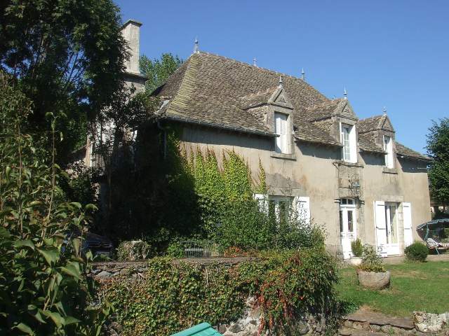 Domaine de la vigne 15240 saignes