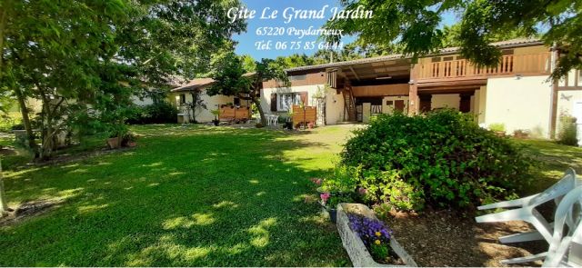 Photo Gite rural Puydarrieux Le grand jardin