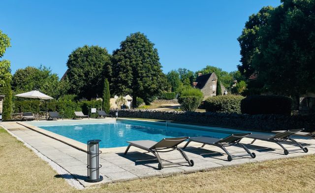 Photo 4 gites (2,6,6,11 pers) avec piscine Rocamadour Gramat 4 cottages (2,6,6,11 pers) swimmingpoo ... 