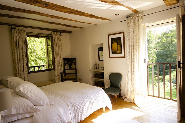 Bedroom - river view