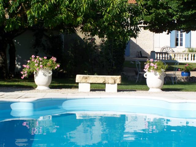 Photo Saint-jean-d'angely Le four a pain chambres d'hotes de cha ... 
